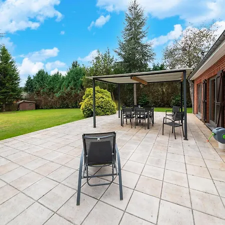 Stunning In (adults Only) Vakantiehuis Recht